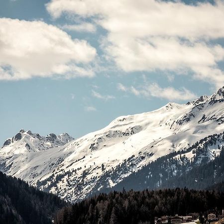 Hotel Garni Ernst Falch Sankt Anton am Arlberg Exterior foto